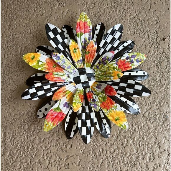 Hand Painted Flower Wall Decor - Picture 1 of 3